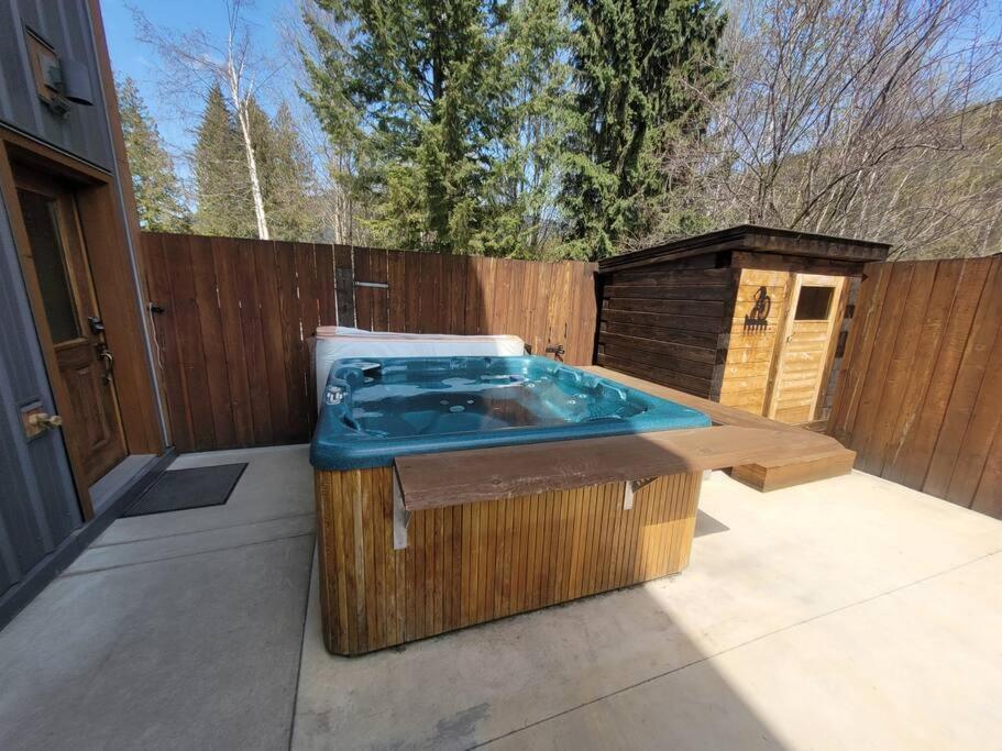 The Best 2 Bedrooms Suite In Revelstoke! Luaran gambar