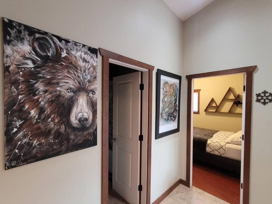 The Best 2 Bedrooms Suite In Revelstoke! Luaran gambar